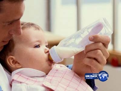 فنزويلا تجبر الأمهات على إرضاع أطفالهن “رضاعة طبيعية”