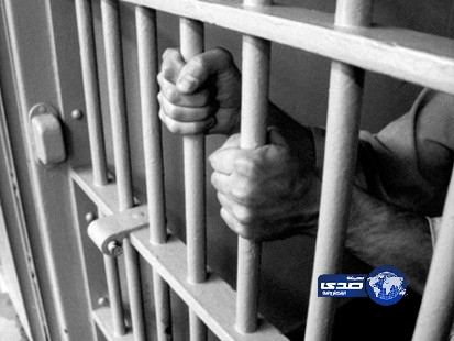 يقتل زوجة زميله بعد الاعتداء عليها ..”داخل غرفة نومها”