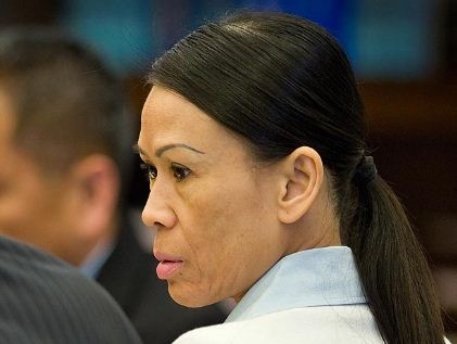 المؤبد لأمريكية قطعت عضو زوجها الذكري و”فرمته”