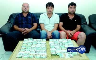 عصابة تسطو على رجل أعمال عربي وتسرق منه 4 ملايين درهم بالأمارات