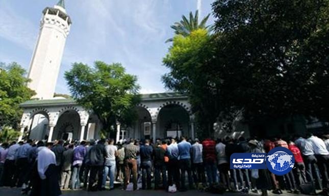 إيقاف إمام مسجد شتم المصلين