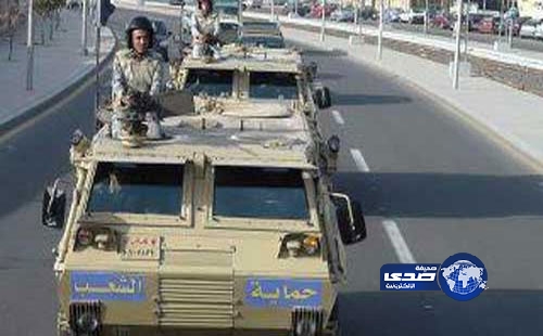 الجيش المصري يستعد للنزول بالمدرعات لحماية المتظاهرين