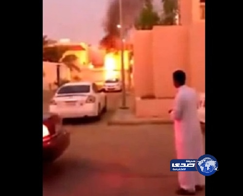 بالفيديو – مغردون يتداولون مشاهد يزعمون انها حرق لمنزل خالد سامي نصرة للعريفي