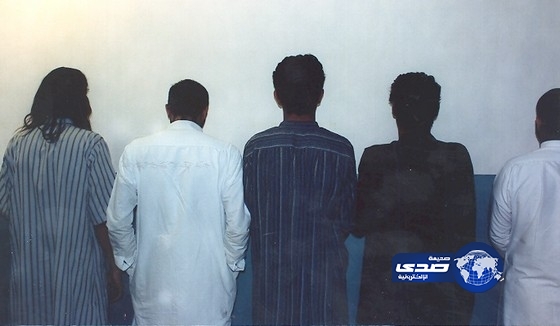 “شرطة الرياض” توقع بسالبي الـ6 ملايين من سيارة نقل الأموال