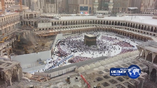 لجنة “منع حجز الأماكن بالحرم” تضبط 750 سجادة و11 شخصاً