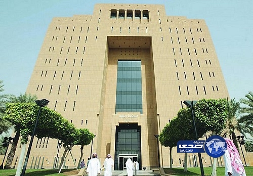 السجن ٨ سنوات و٨٠٠ جلدة لـ”سارقي” الإطارات بالرياض