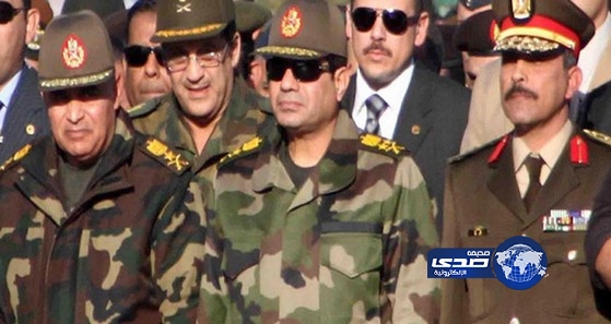 لوس أنجلوس تايمز: الجيش قد يعود للسلطة مجددًا في مصر