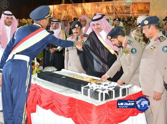 وزير الداخلية يرعى حفل تخريج دورة التأهيل الفني على أعمال الدفاع المدني