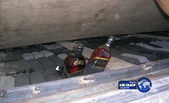 جمرك البطحاء يُحبط تهريب كمية من الخمور داخل إحدى الشاحنات