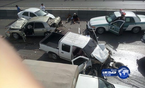 حادث مروري ظهر الجمعة بطريق الملك فهد في الرياض