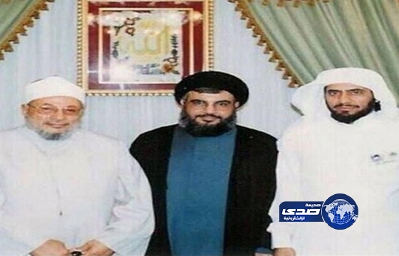 صورة تثير مواقع التواصل الاجتماعي جمعت العواجي وحسن نصر الله والقرضاوي