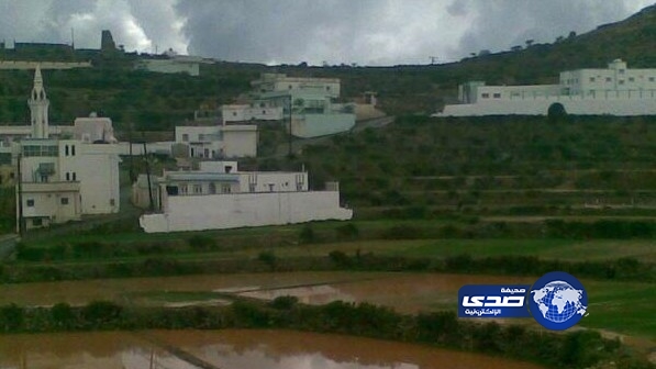 هطول أمطار غزيرة على محافظات ومراكز عسير