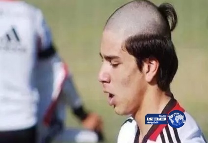 صاحب  أسوأ قصة شعر في التاريخ!