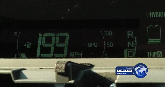 قراصنة يخترقون سيارة ويتحكمون بها عن بعد