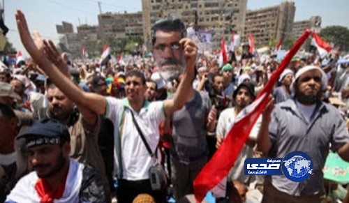 مراسل إذاعة الجيش الإسرائيلى ينقل الأحداث من داخل رابعة