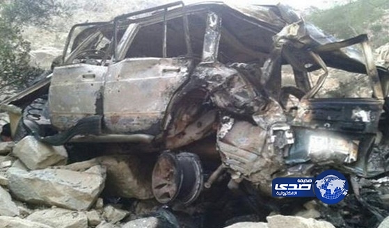 وفاة وإصابة أربعيني وطفلان سقطت مركبتهم من جبال قيس