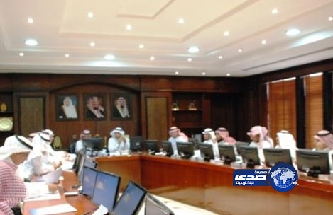 المسند يرأس اجتماع لجنة الاستعداد للعام الدراسي بتعليم الرياض
