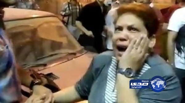 فيديو .. والدة أحد ضحايا اشتباكات أسيوط تنهار أمام جثة ابنها