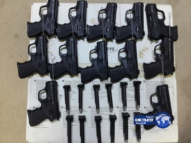 بالصور .. مجاهدين جازان يحبطون تهريب كميات من الأسلحة والذخيرة والمخدرات