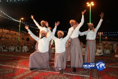 الفرق الشعبية تصدح في محافظة المندق وسط حضور كبير