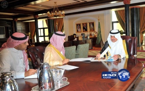 أمير منطقة تبوك يطلع على التصميم المقترح لتطوير مسجد التوبة