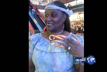 “سيدة الأظافر” تلفت الأنظار في دبي