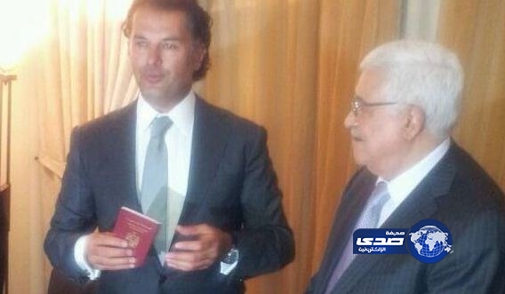 محمود عباس يمنح راغب علامة الجنسية الفلسطينية!