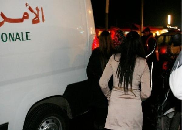 راقب زوجته .. وكشف خيانتها وهي بأحضان عشيقها !!