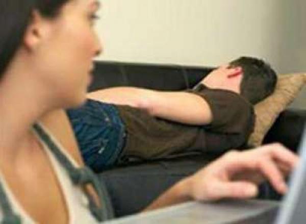 شك في زوجته ووجد رجلا بعد تفتيش المنزل