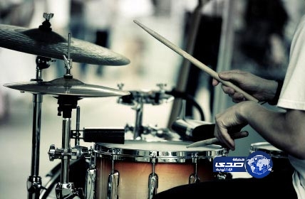 “مغني” يقتل قارع الطبل في حفل بـ”الإمارات”