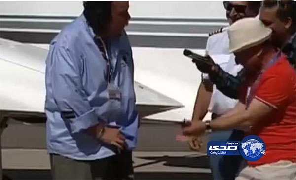 طلعت زكريا يتبول من الخوف بعد مقلب مغربي