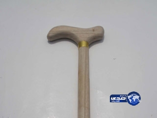 شاب يضرب والدته بعصا في نهار رمضان