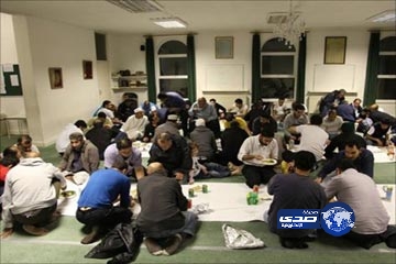 مائدة إفطار كبرى ببريطانيا للتعريف بالإسلام