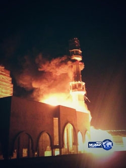 بالصور.. حريق بأحد مساجد القصيم وفرق الإطفاء تكافح