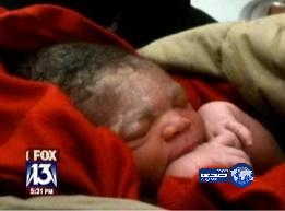 “الخطوط السعودية” تحتضن مولود لسيدة فلبينية على متن أحدى طائراتها