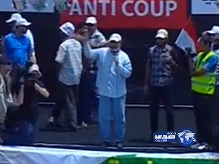 مؤيد لمرسي يدعو لبناء أفران لطهي الكعك