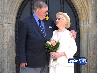 “بعد 21 عاما من الخطوبة” عجوز يذهب إلى زفافه بسيارة .. “جنازة”