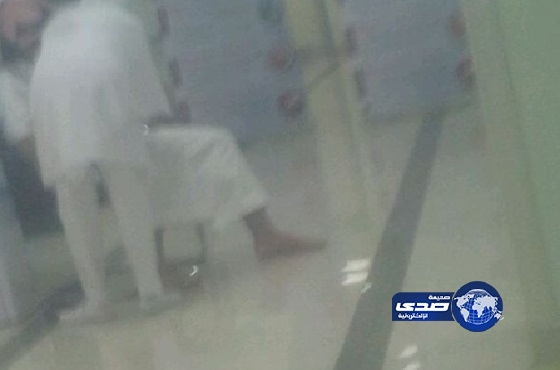 “صحة الطائف” تتوعد ممرضات عرّين مريضاً أمام المراجعين