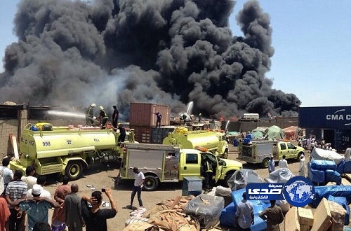 بالصور.. “15” فرقة تكافح حريق بأحد المستودعات في جنوب جدة
