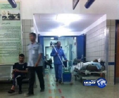 مستشفى يطرد مريض عمره 80 عاما رغم خطورة حالته