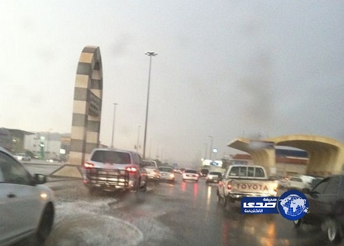 هطول ​أمطار غزيرة وبَرَد على المدينة المنورة