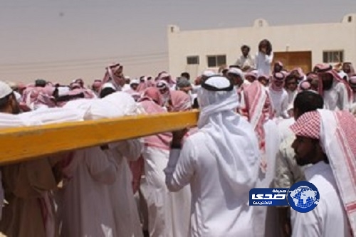 بالصور – شرورة تشيع الضحايا الخمسة لمقبرة الوديعة