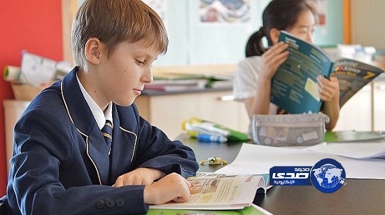 غالبية الأسر البريطانية تؤيد خفض العطل المدرسية