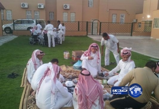المشعان يحتضن نزلاء تاهيل حائل على مائدة إفطار جماعية