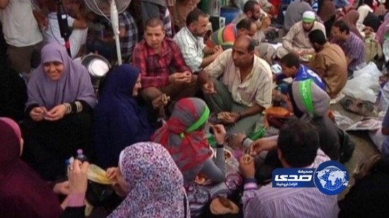 حياة معتصمي “رابعة”.. أماكن تدريب وإفطارات مجانية