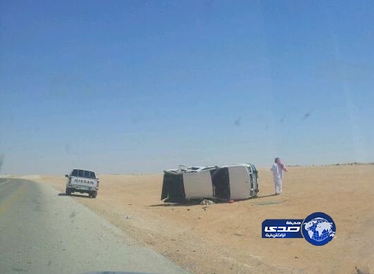 تصادم سيارتين يُصيب شخصين جنوب رفحاء