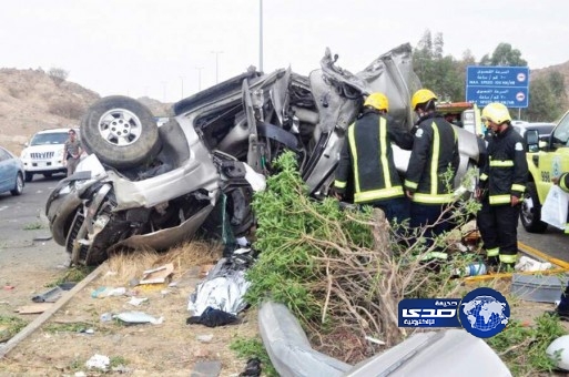 الطائف تشيِّع خمسة من عائلة واحدة قضوا في حادث مروري
