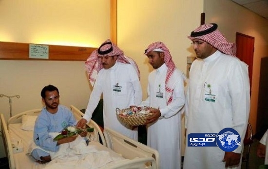 مستشفى الملك خالد التخصصي للعيون يعايد مرضاه المنومين