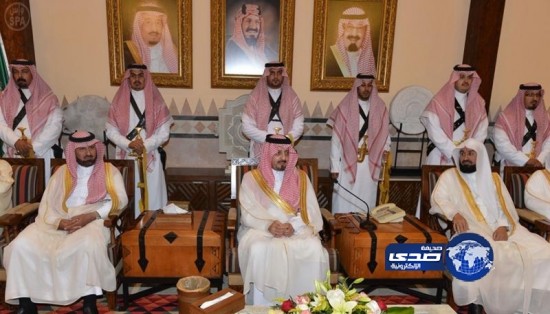 أمير منطقة عسير يستقبل المهنئين بعيد الفطر المبارك