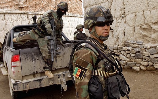 الجيش الأفغاني يقتل 15 مسلحاً من طالبان في هلمند